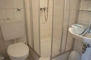 Columbia Am Platz Der Luftbruecke 3*