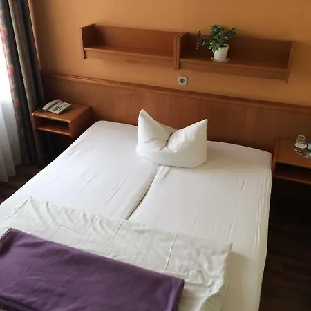 Columbia Hotel