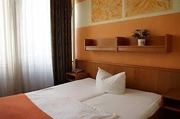 Columbia Am Platz Der Luftbruecke Hotel